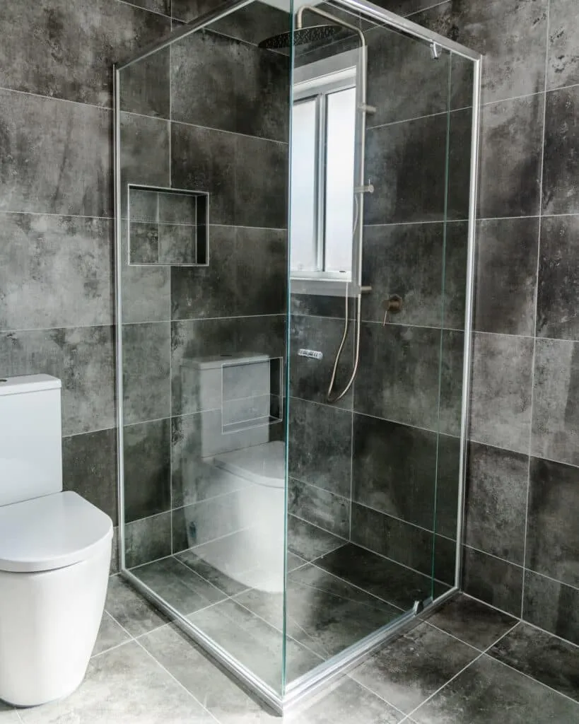 Main bathroom