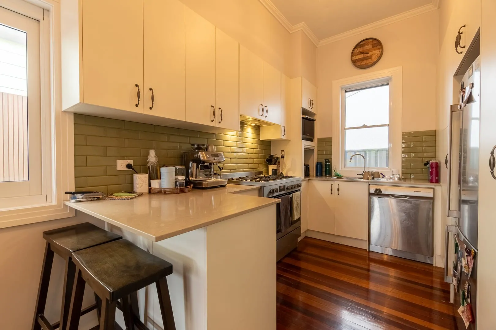Kitchen with stone island and gas cooking