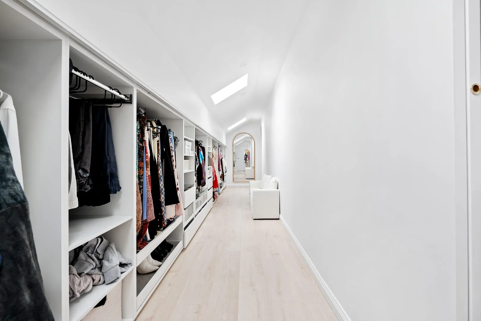 Walk-through robe